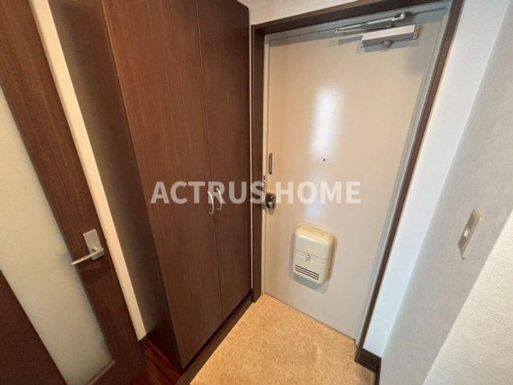 大阪府大阪市住吉区長居東4(マンション)の賃貸物件の玄関