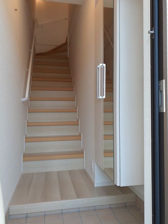 ガンディーノの玄関