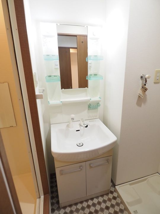 リード室町の内装