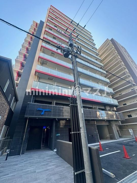 セレニテ南堀江エクラの外観