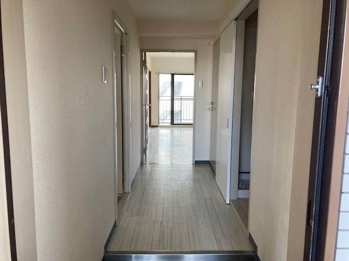 パールハイツ打出浜の玄関