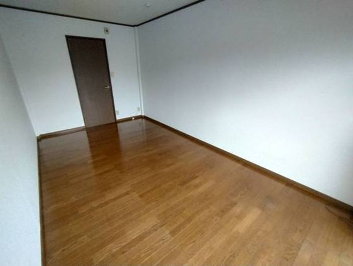 イル・ソーレ中野東駅前の内装