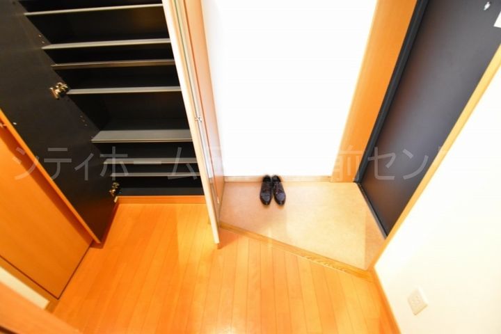 ソフィアOSKの玄関