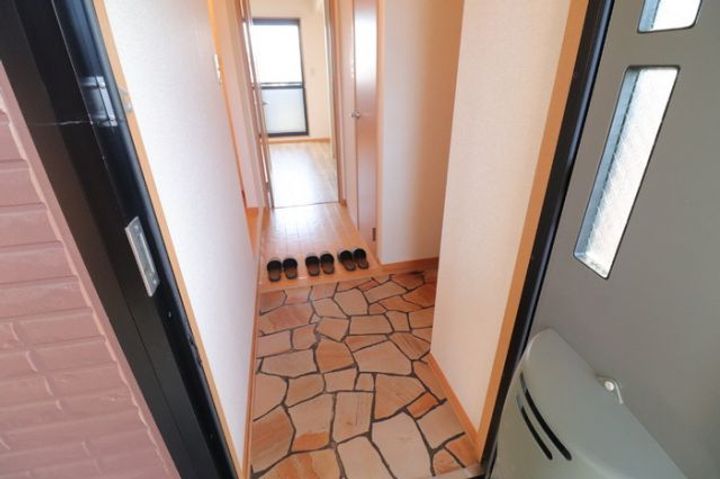 福島県福島市北五老内町(アパート)の賃貸物件の玄関