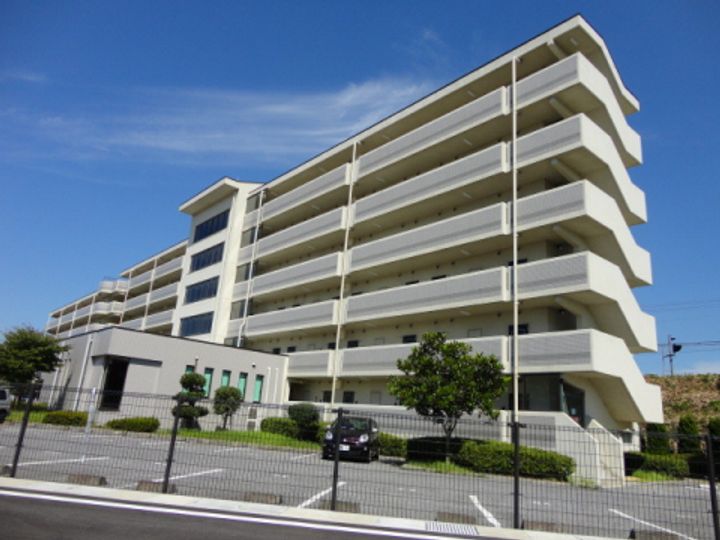 滋賀県彦根市竹ケ鼻町(マンション)の賃貸物件の外観