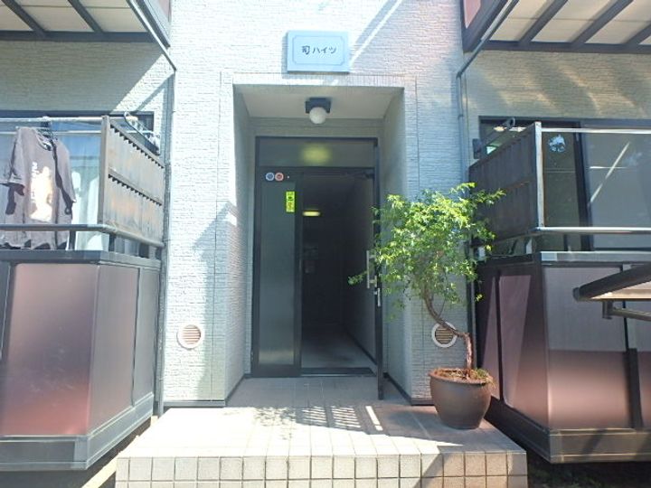 東京都北区志茂4(アパート)の賃貸物件の地図