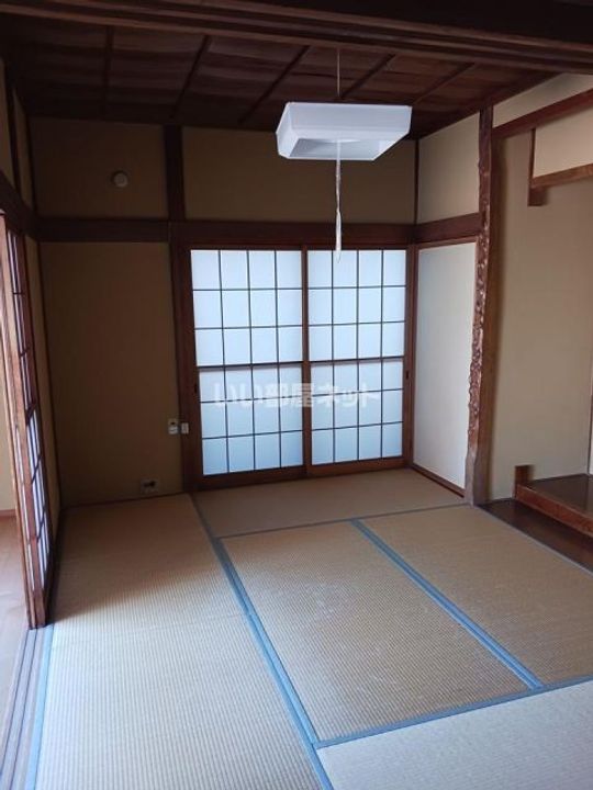 新潟県三条市西四日町1(一戸建)の賃貸物件の居間