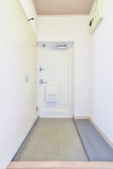 UR藤山台の玄関