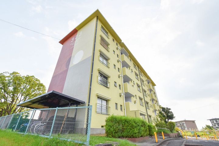 UR藤山台の外観