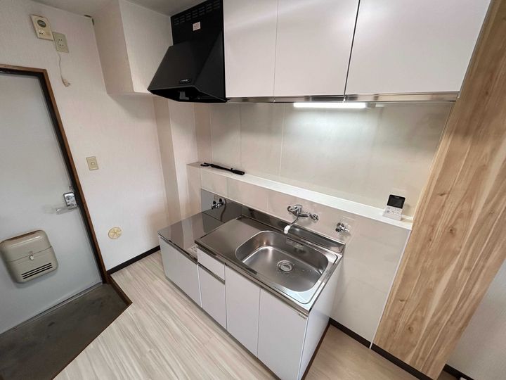 静岡県沼津市本松下(マンション)の賃貸物件のキッチン