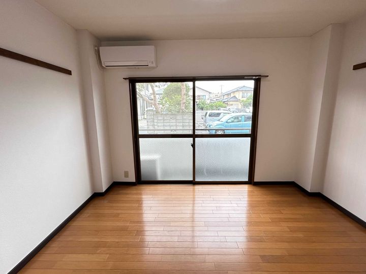 静岡県沼津市本松下(マンション)の賃貸物件の居間