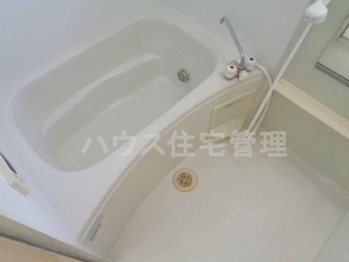 大阪府茨木市島4(アパート)の賃貸物件の風呂
