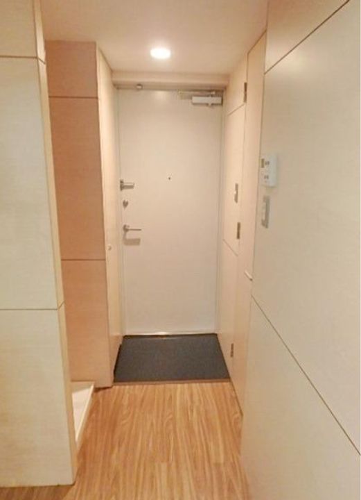 東京都千代田区岩本町3(マンション)の賃貸物件の玄関