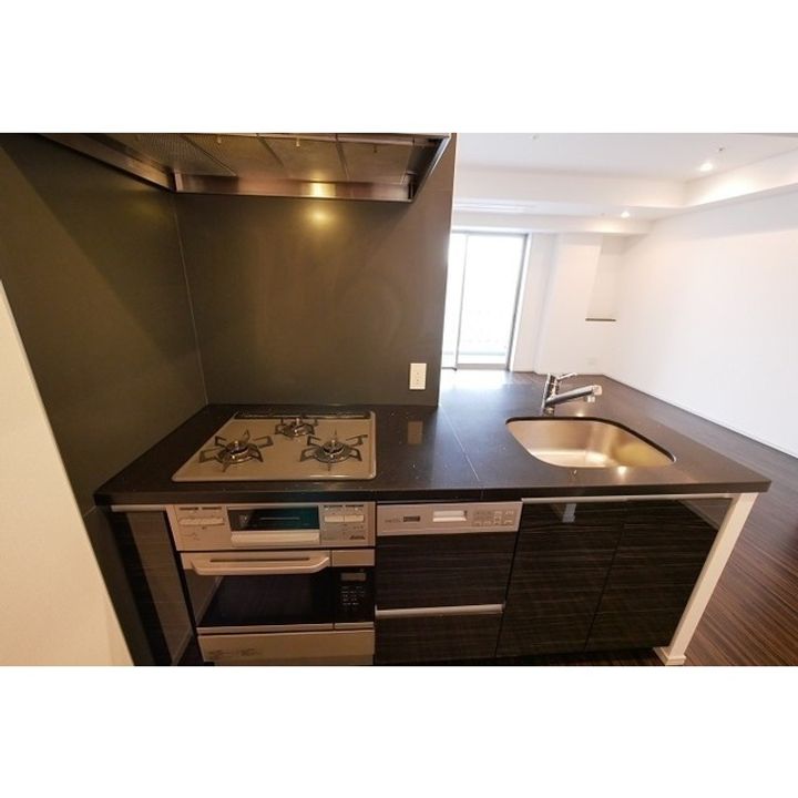 コンフォリア新宿イーストサイドタワーのキッチン
