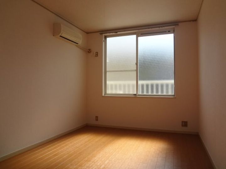 エステートピア シムラIの居間