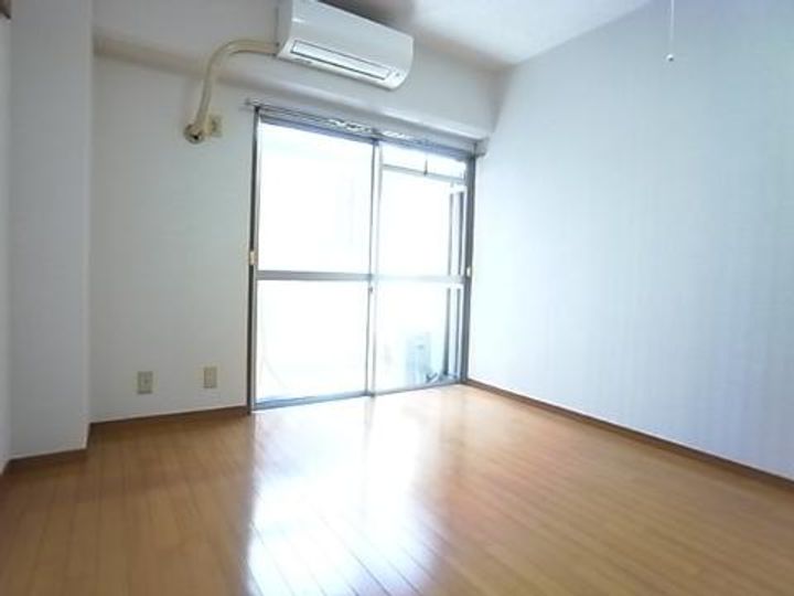 コーポ古市の居間