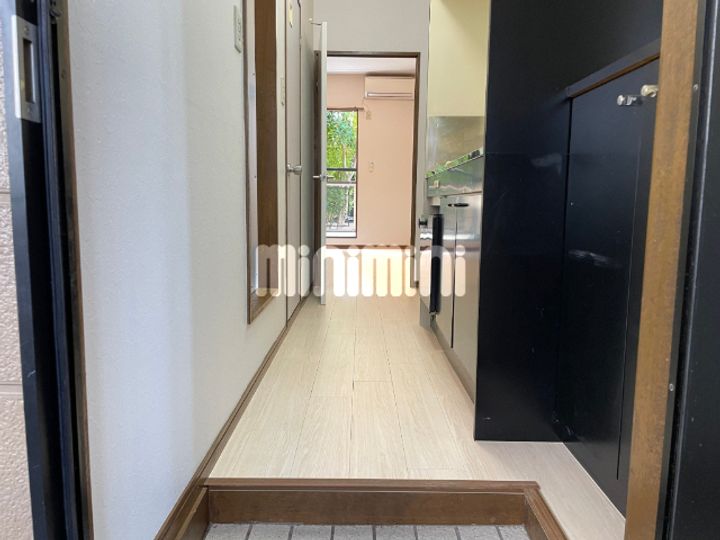 パレドールBの玄関