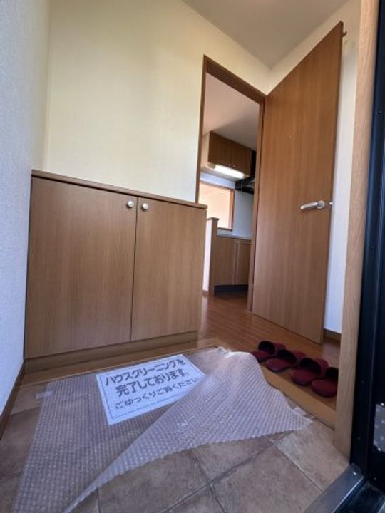 群馬県館林市城町(アパート)の賃貸物件の玄関