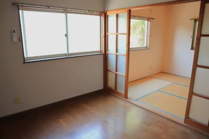 森山コーポの居間