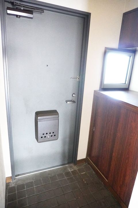 ミンクスマンション弐番館の玄関
