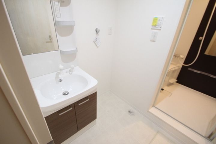 MOVE庚午北壱番館の内装