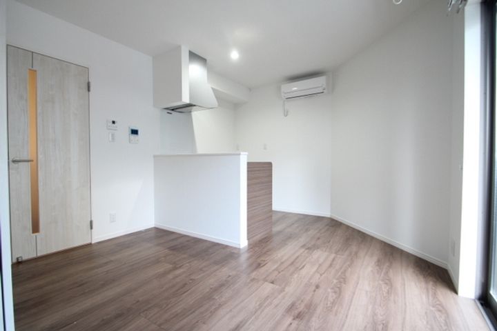 MOVE庚午北壱番館の居間