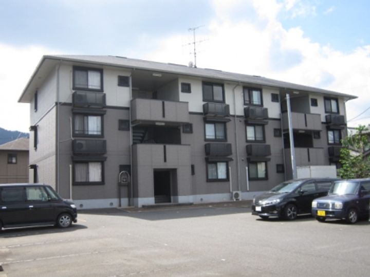 広島県福山市川口町4(アパート)の賃貸物件の外観