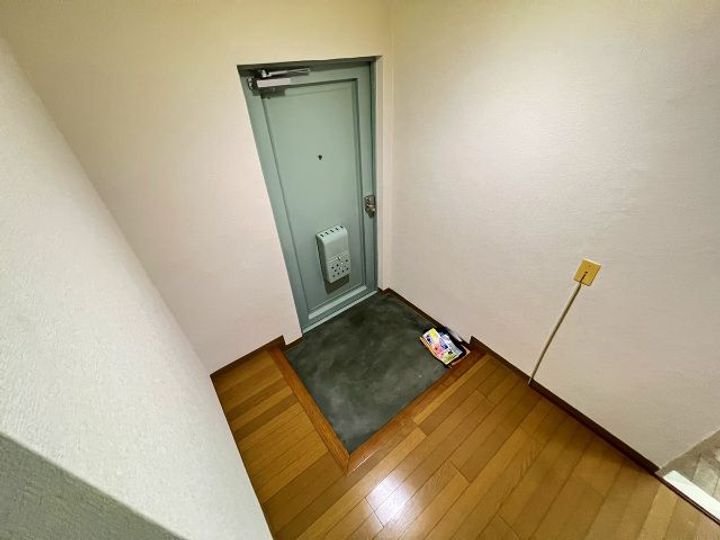 二葉コーポラスの玄関
