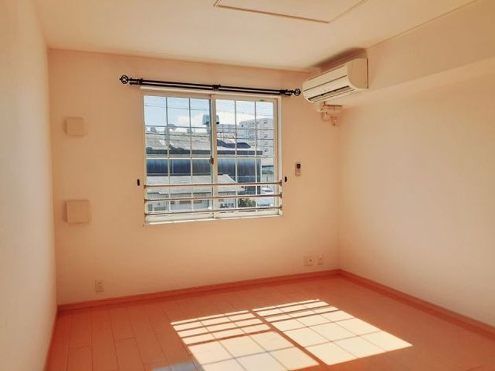 愛知県春日井市追進町3(アパート)の賃貸物件の居間