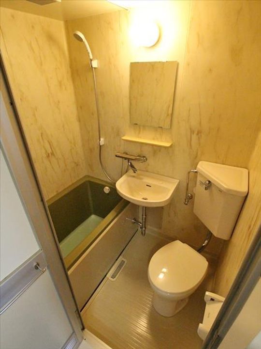 TROIS トロワの風呂