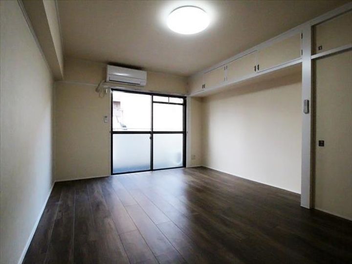 TROIS トロワの居間