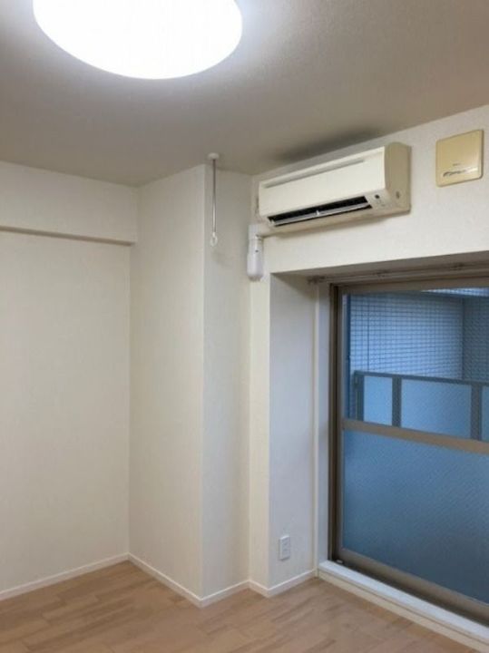 東京都台東区三ノ輪1の賃貸マンションの居間