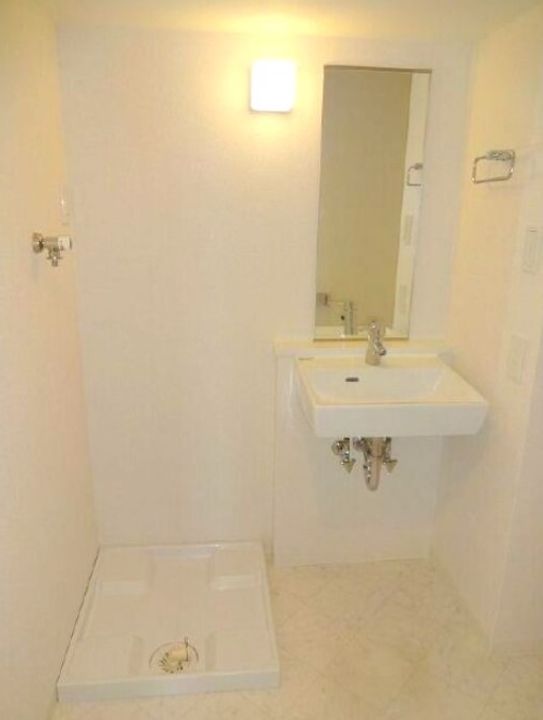 東京都台東区三ノ輪1の賃貸マンションの内装
