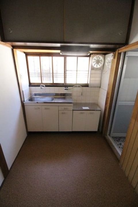 大阪府高槻市大冠町1(一戸建)の賃貸物件のキッチン