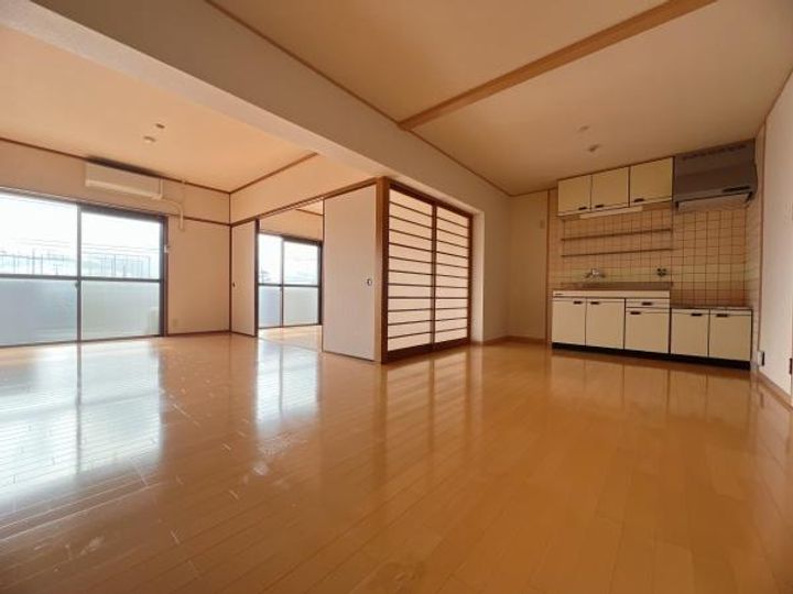 熊本県熊本市南区出仲間1(マンション)の賃貸物件の居間