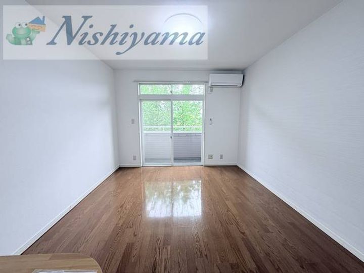 ハイツ西大通の居間