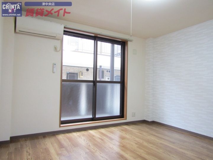 NEU HAUSの居間