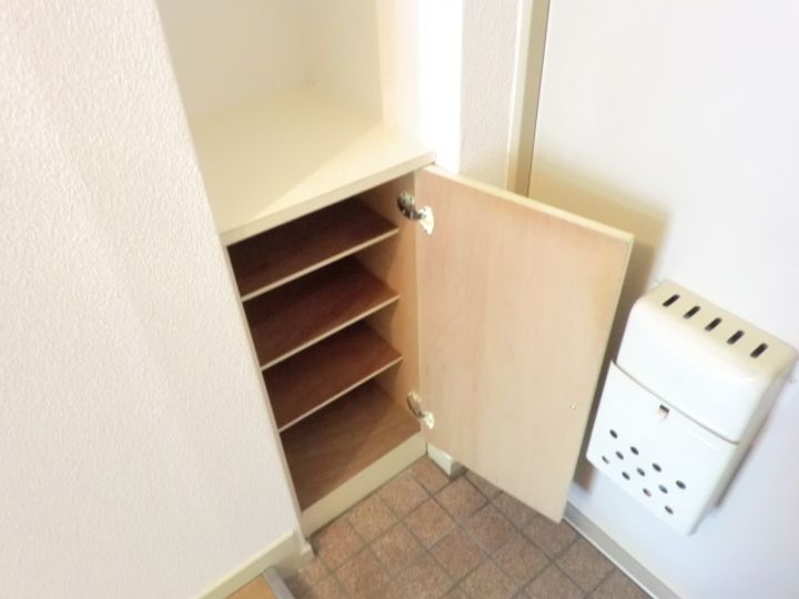 大桐ハイツ北の玄関