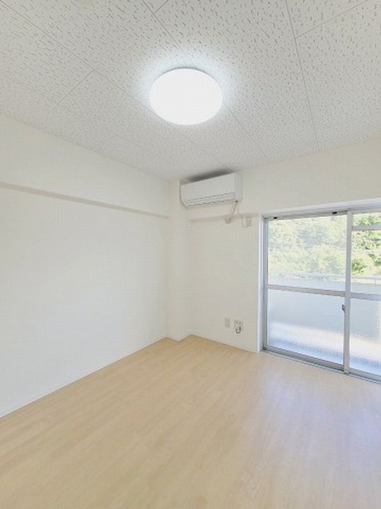 サンコーポラス東出雲IIの居間