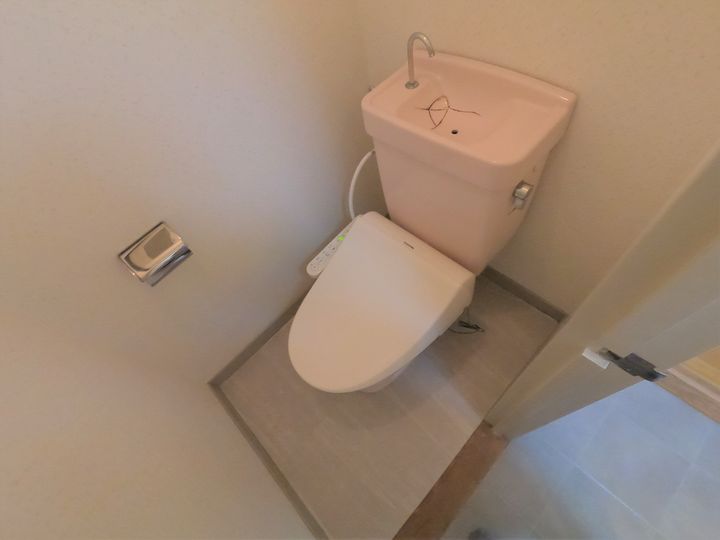 西条ロイヤルハイツの内装