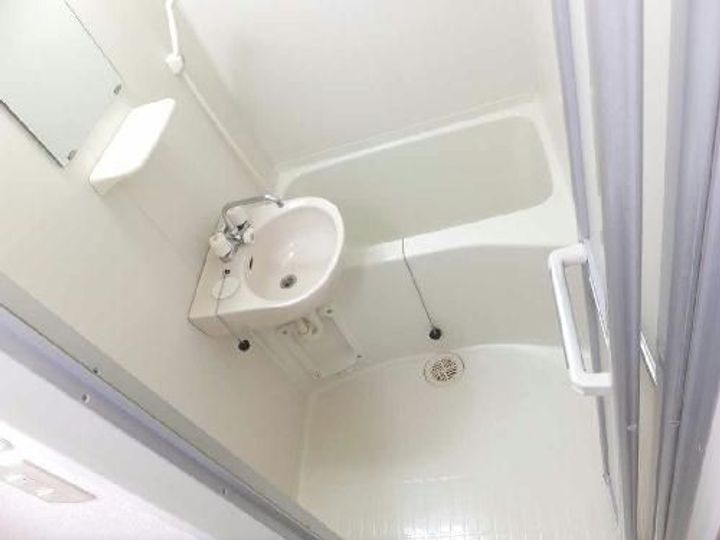 レオパレスフローラの風呂