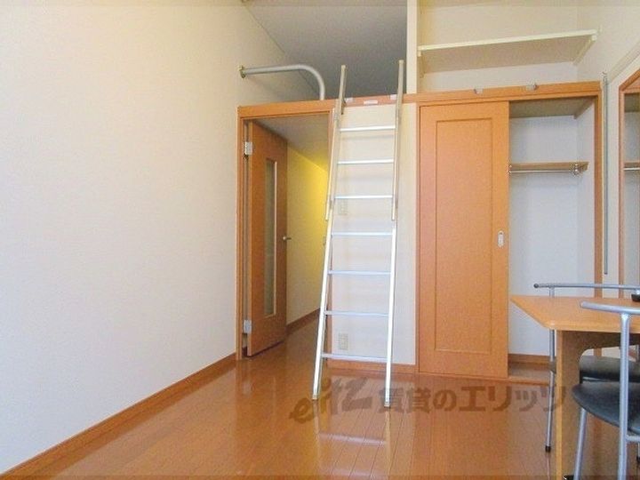 レオパレスブレッシングの居間