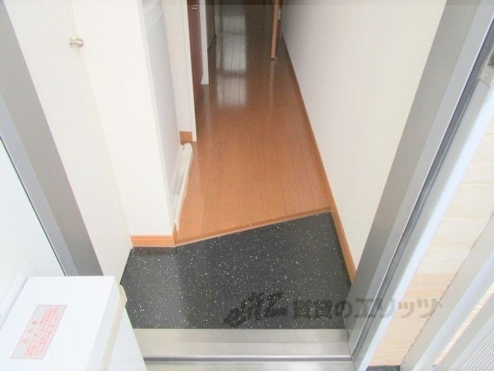 レオパレスブレッシングの玄関