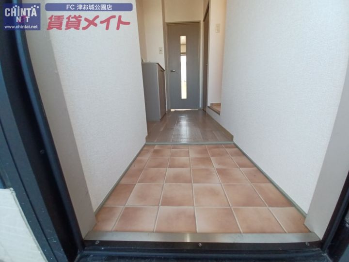 ラ・メールTAKASAGO Aの玄関