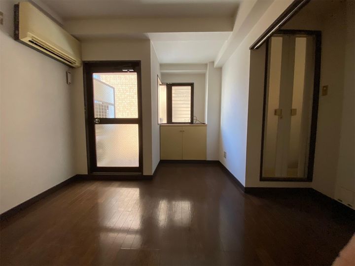 グーテONEの居間