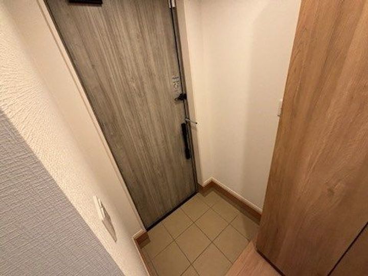 神奈川県横浜市港北区大倉山6(一戸建)の賃貸物件の玄関