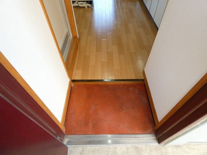 グランジュール北深志の玄関