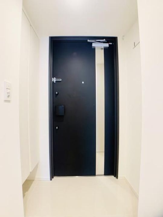 東京都渋谷区本町4(マンション)の賃貸物件の玄関