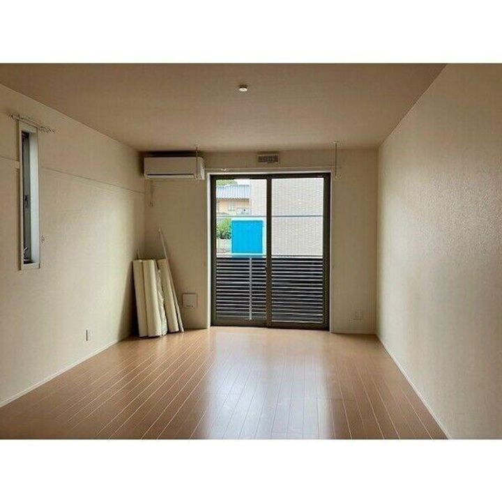 フィカーサイシイIの居間