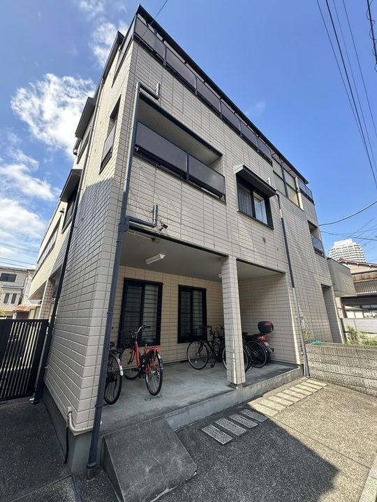 レディオ飛鳥の外観